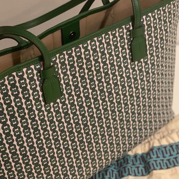 SOLD - Picture 3 of 4